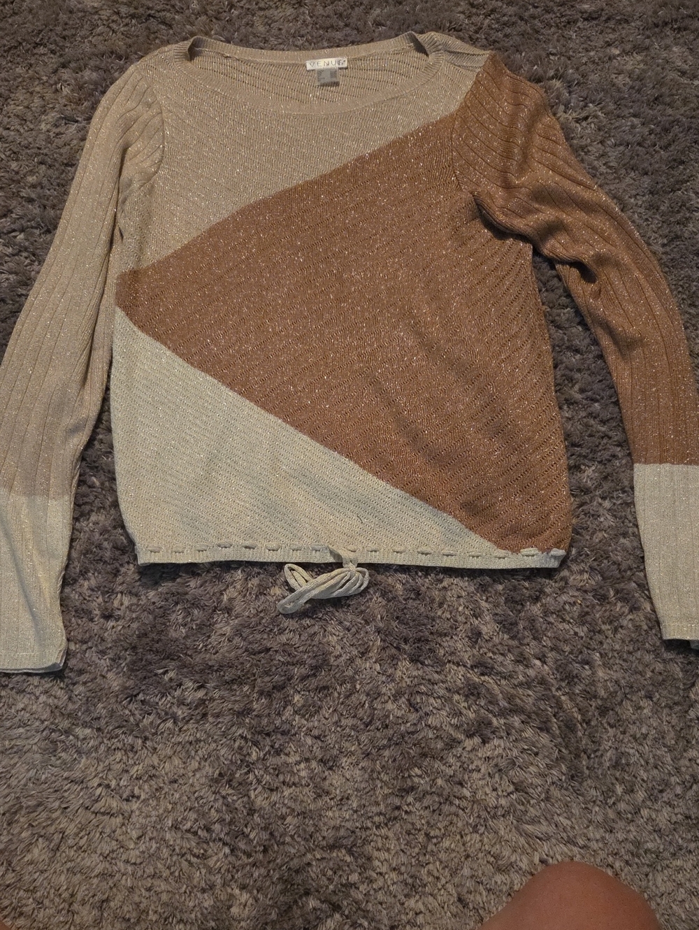 VENUS Shimmering Colorblock Crewneck Sweater in Beige and Brown